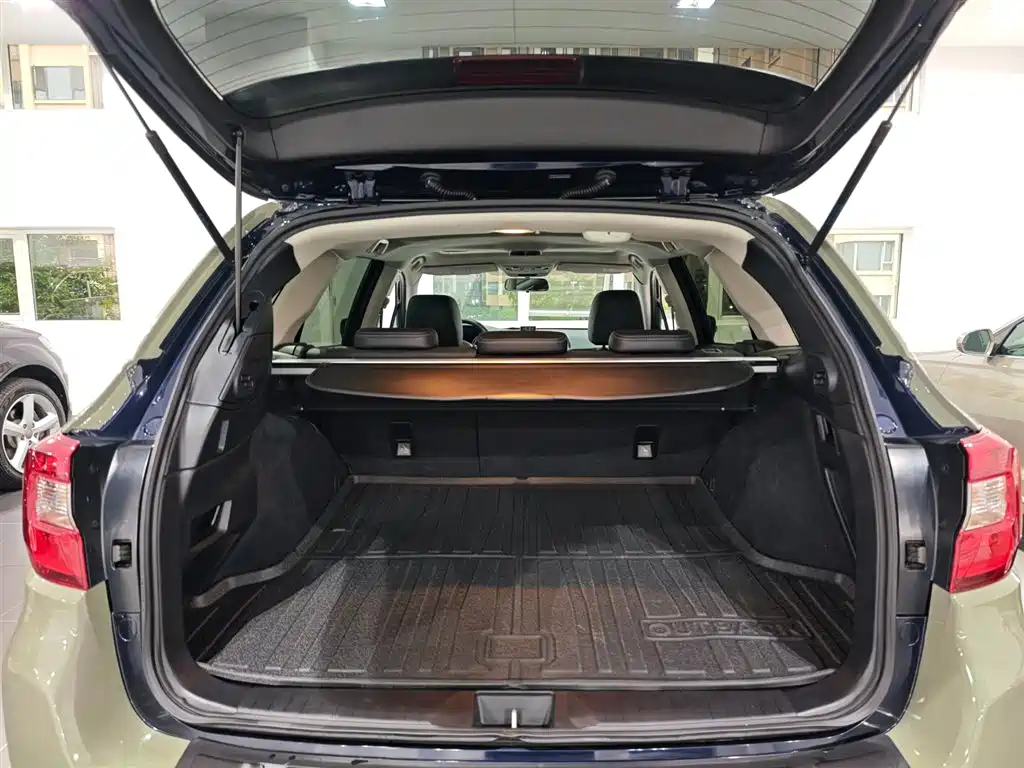 Subaru Outback — миниатюра 9