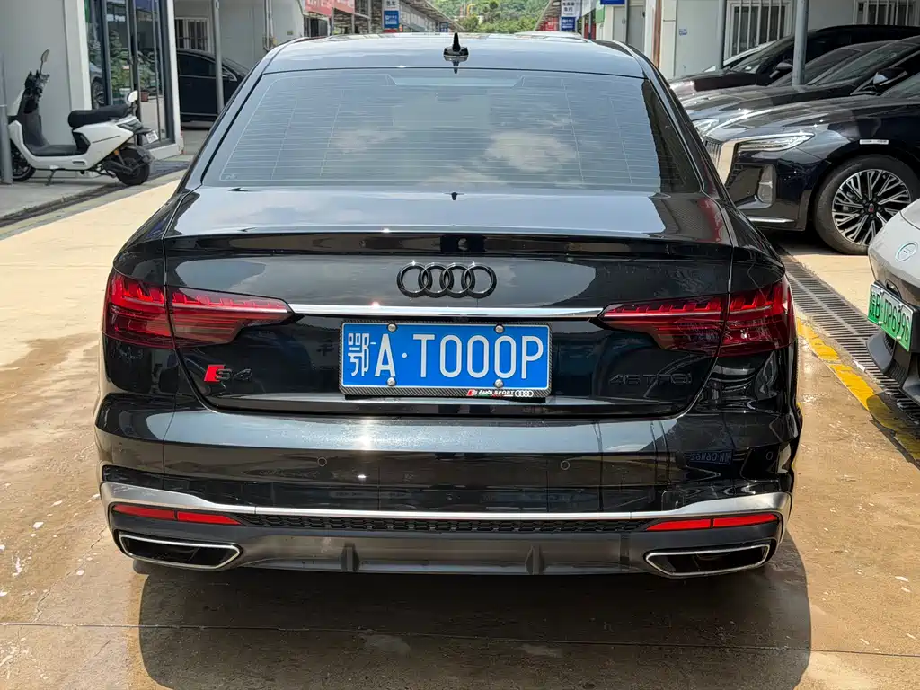 Audi A4L 2022 40 TFSI Fashion