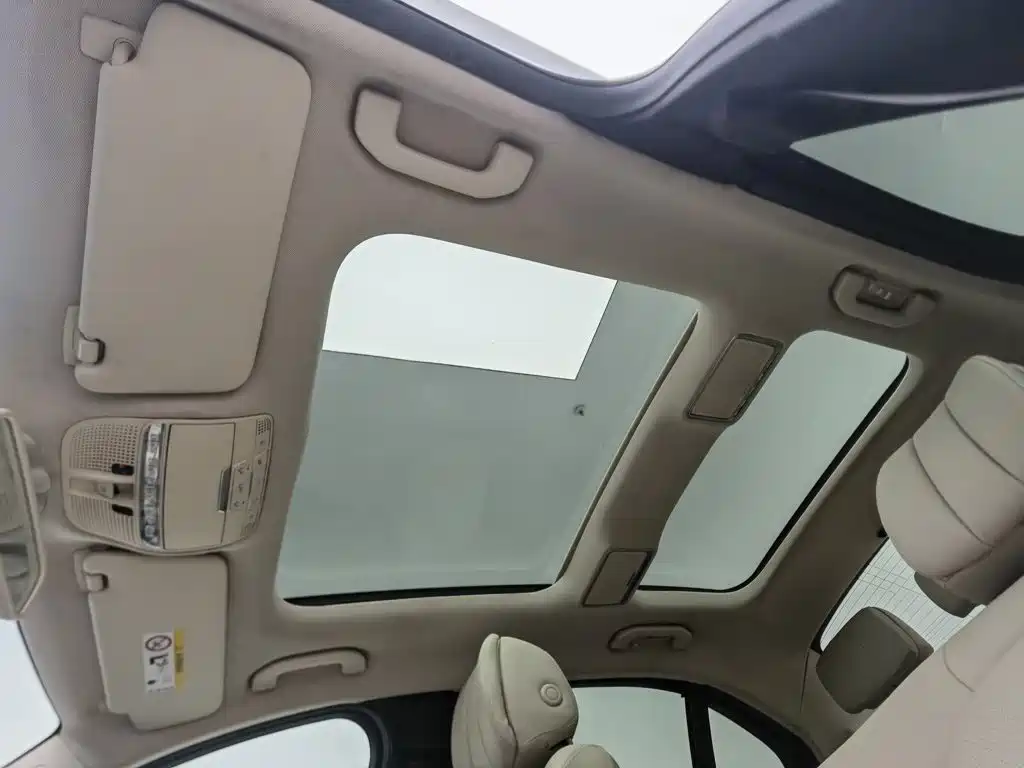 Mercedes-Benz C-Class — миниатюра 14