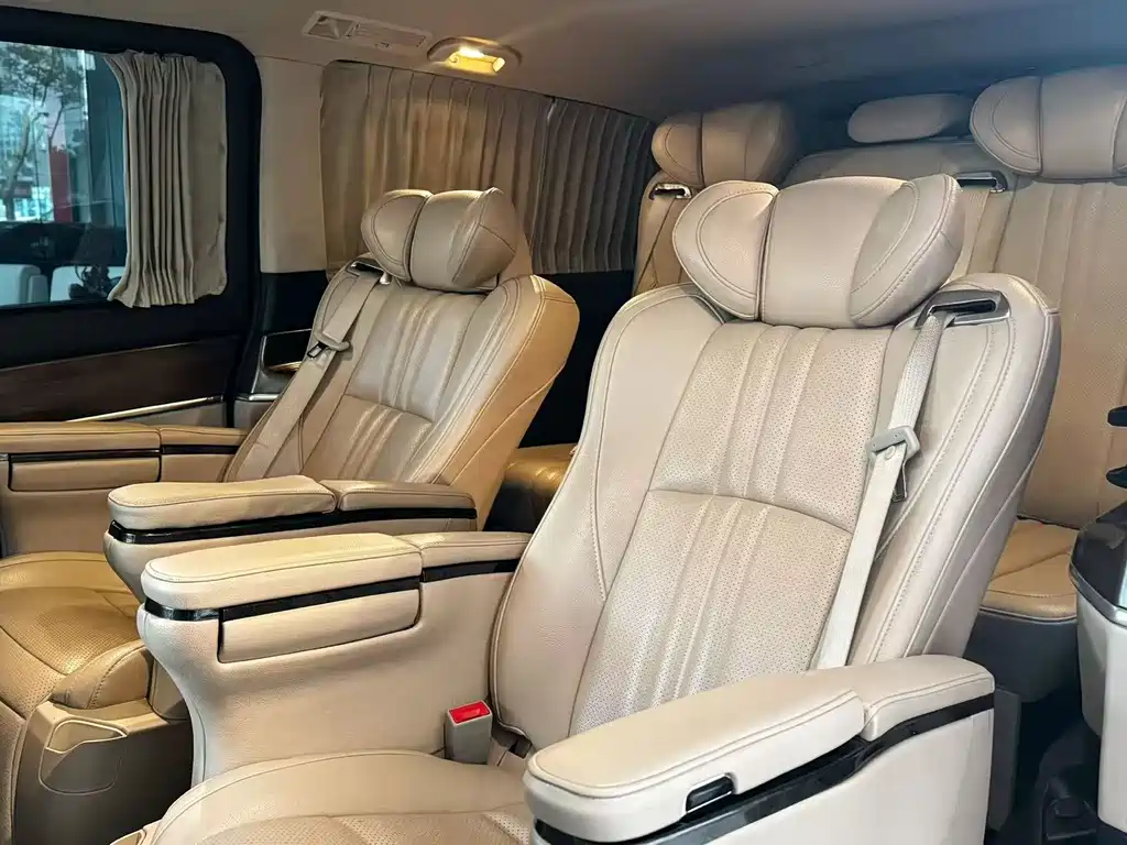 Mercedes-Benz V-Class — миниатюра 9