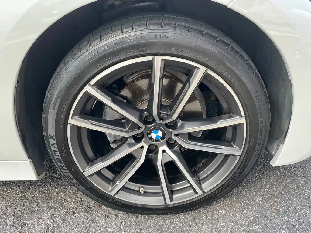 BMW 3 Series — миниатюра 24