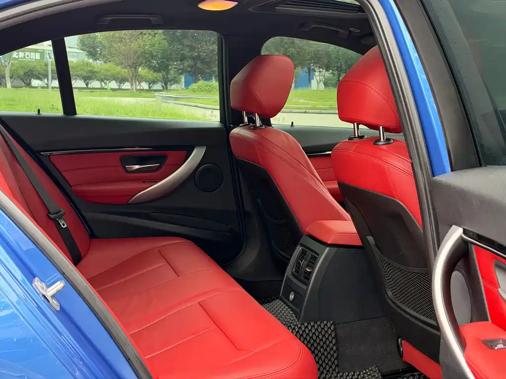 BMW 3 Series — миниатюра 18