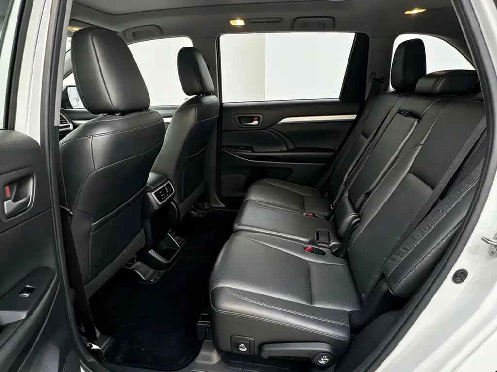 Toyota Highlander — миниатюра 5