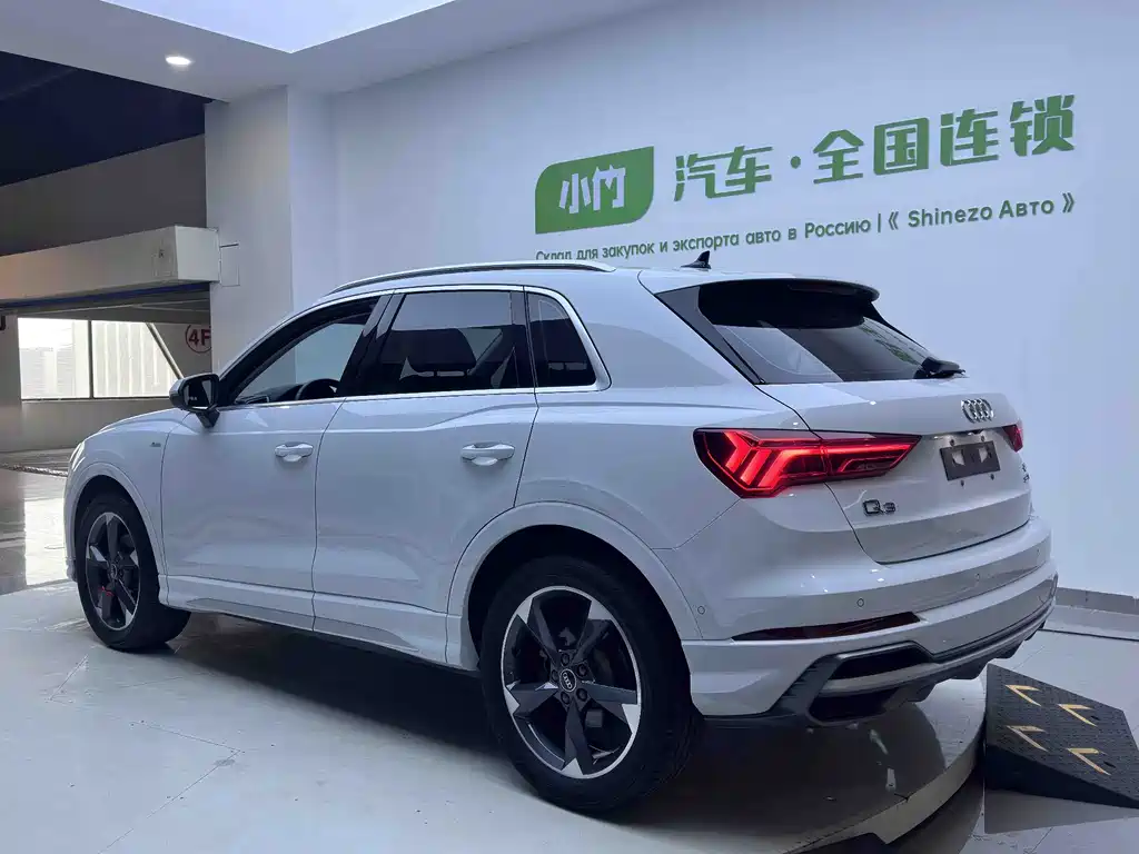 Audi Q3 2023 35 TFSI Fashion (1.4T)