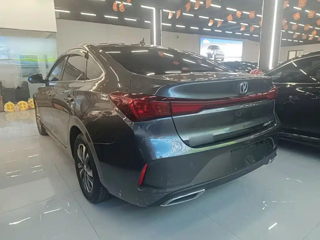 Changan Eado — миниатюра 5