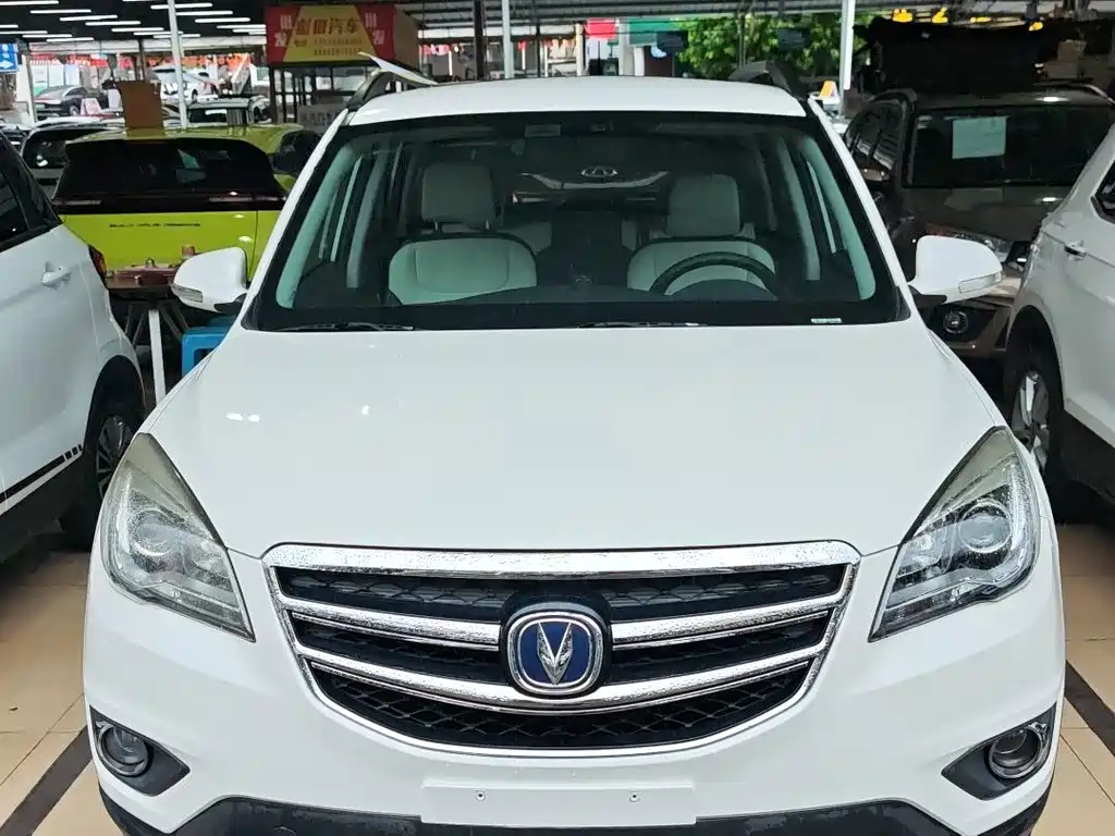 Changan CS35 — миниатюра 2