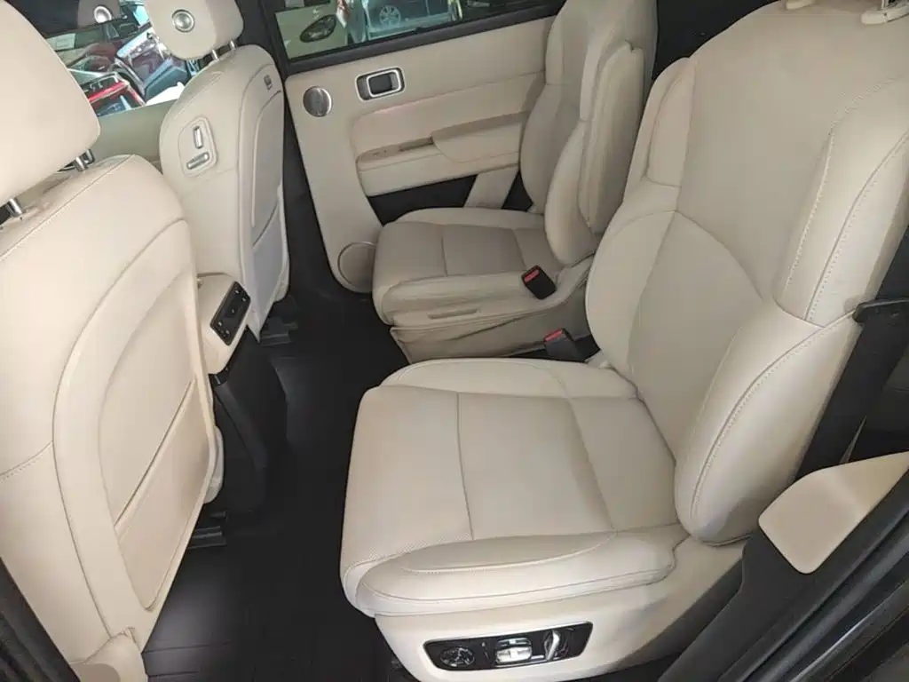 Li Auto Li L8 — миниатюра 17