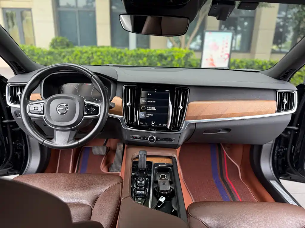 Volvo S90 — миниатюра 6
