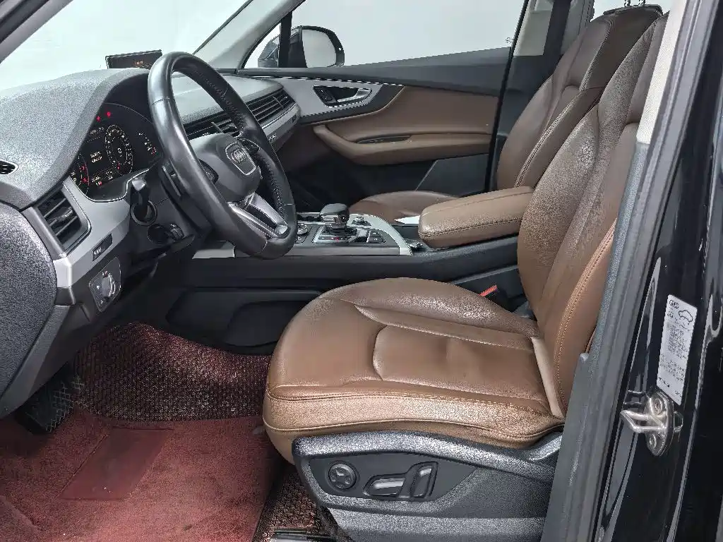 Audi Q7 — миниатюра 9