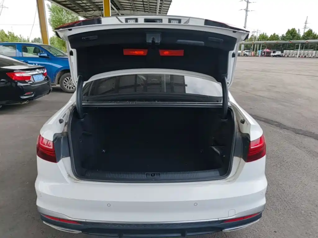 Audi A4L — миниатюра 19