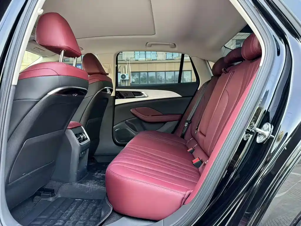 Hongqi Hongqi H5 — миниатюра 6