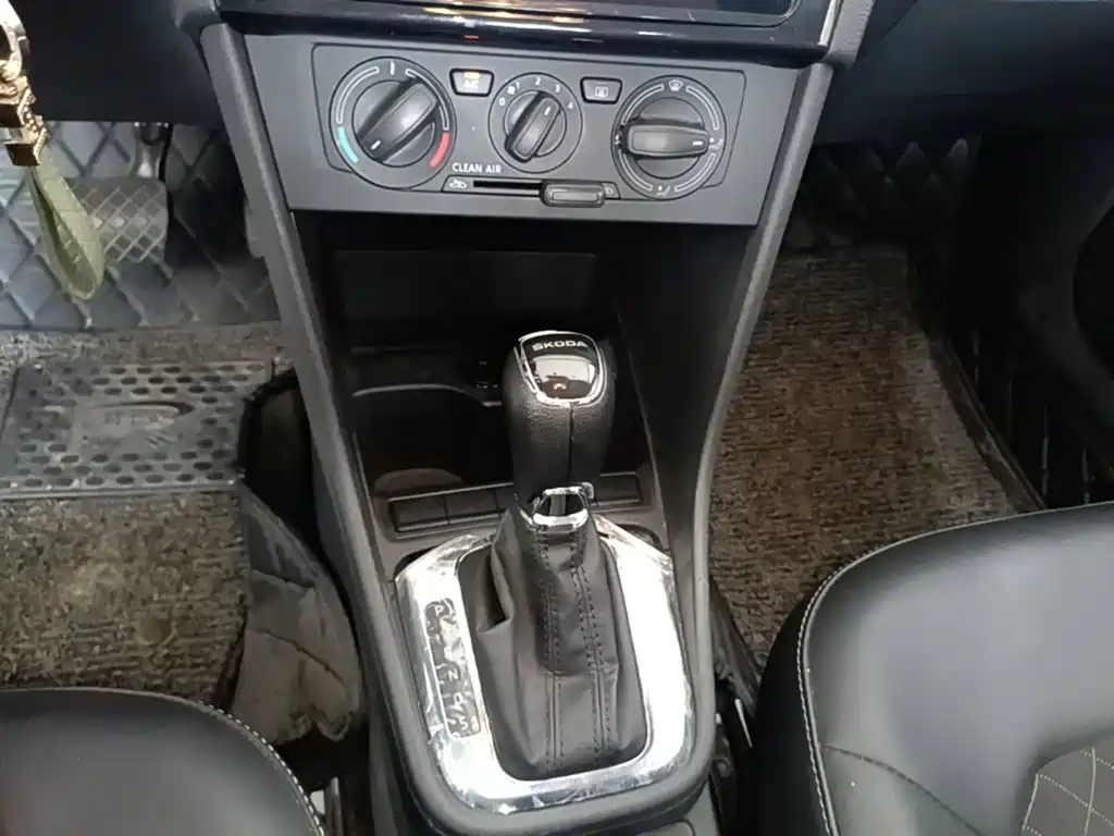 Skoda Rapid — миниатюра 14
