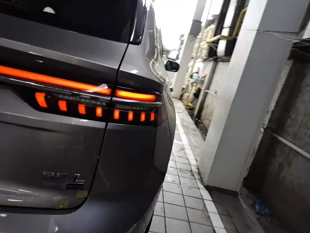 Geely Xingyue L — миниатюра 8