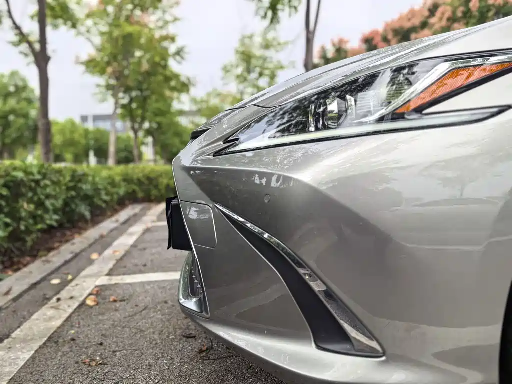 Lexus ES — миниатюра 20