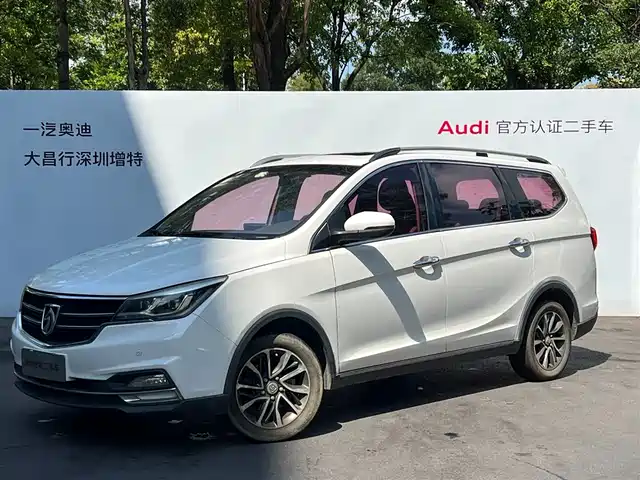 BAOJUN 730 2018
