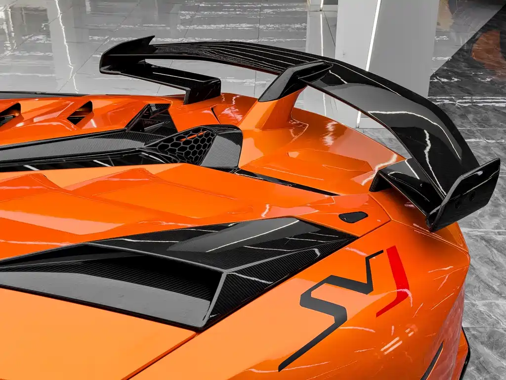 Lamborghini Aventador — миниатюра 31