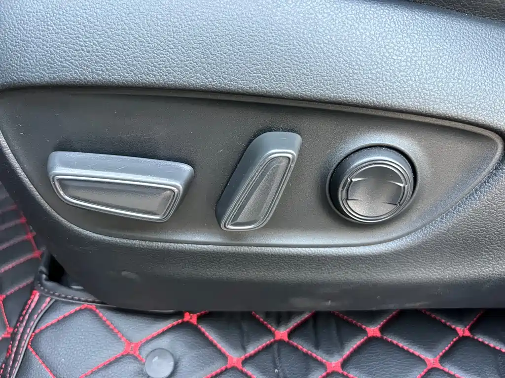 TOYOTA RAV4 RONGFANG DUAL ENGINE E+