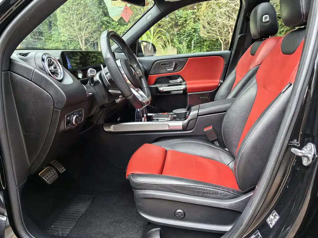 Mercedes-Benz GLB AMG — миниатюра 8