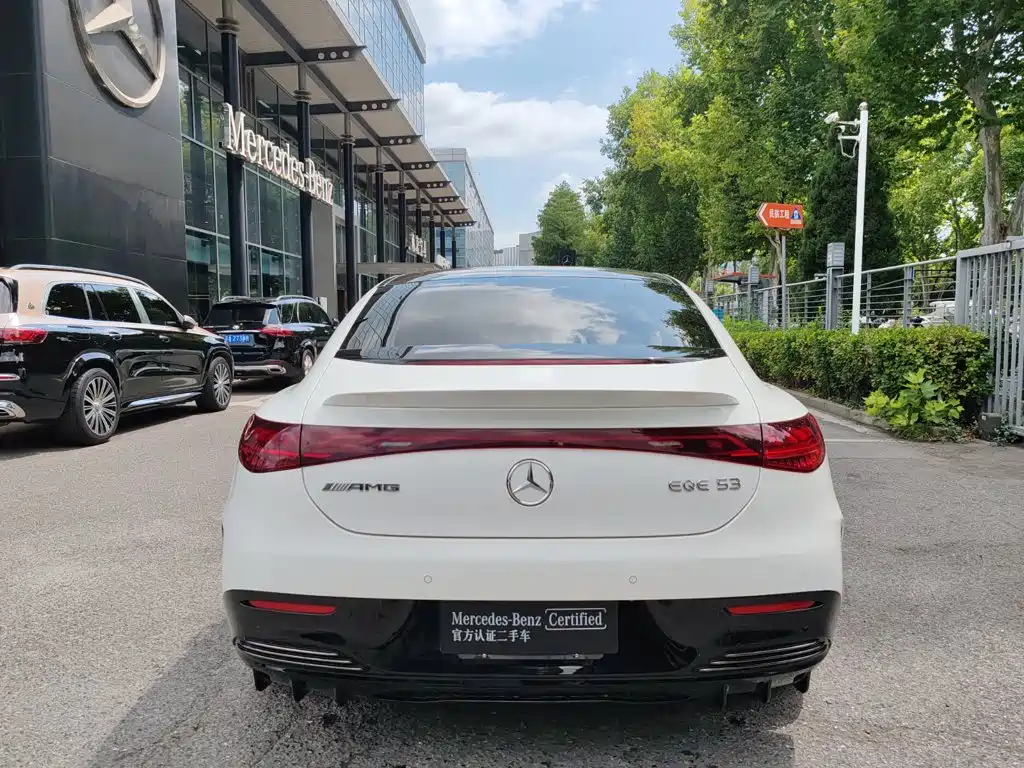 Mercedes-Benz EQE AMG — миниатюра 14