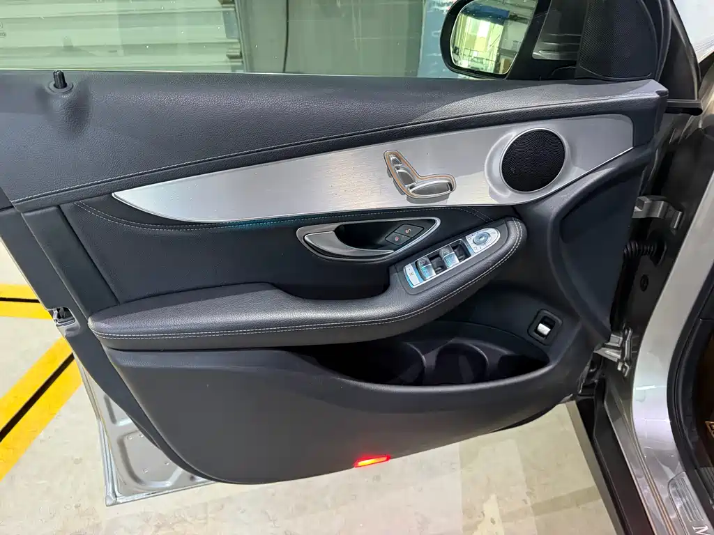 Mercedes-Benz GLC — миниатюра 4