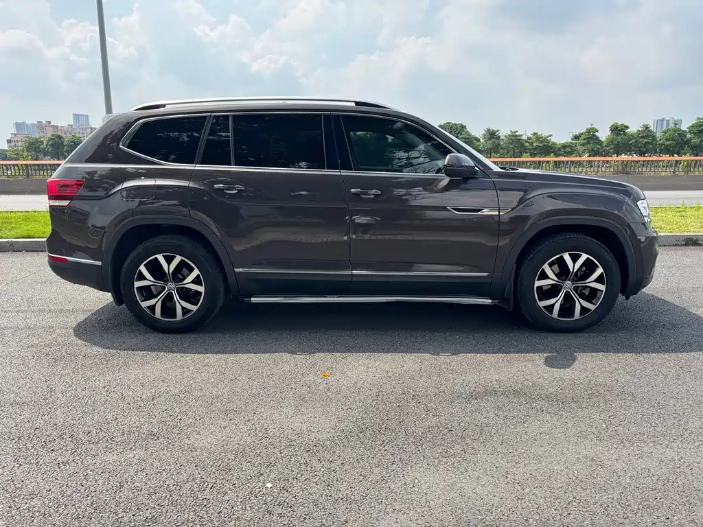 Volkswagen Teramont — миниатюра 4