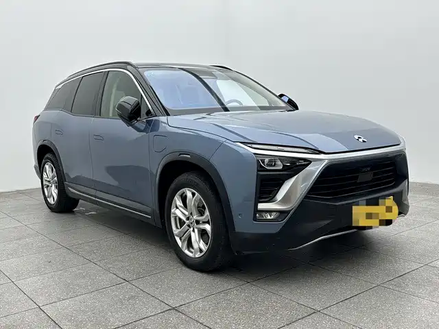 NIO ES8 2018 355KM мест
