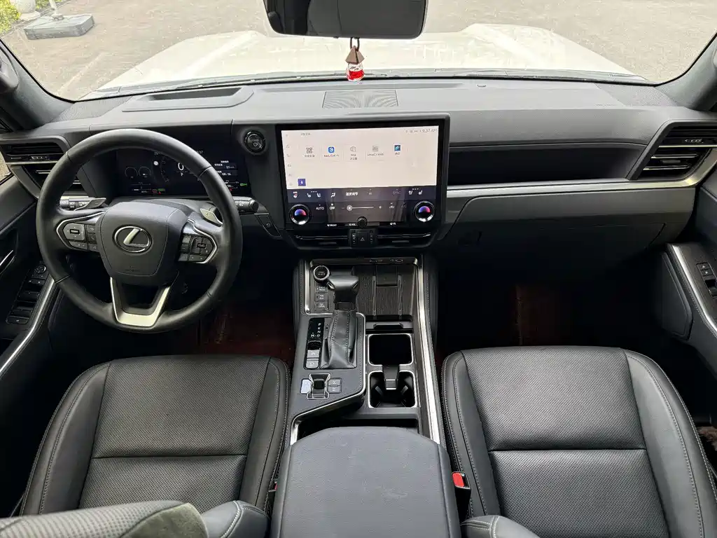 Lexus GX — миниатюра 9