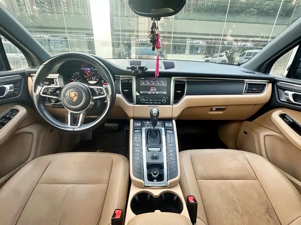 Porsche Macan — миниатюра 9