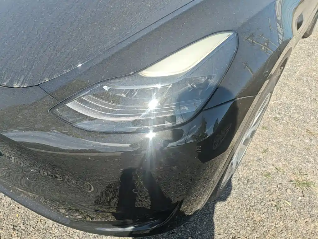 Tesla Model Y — миниатюра 24