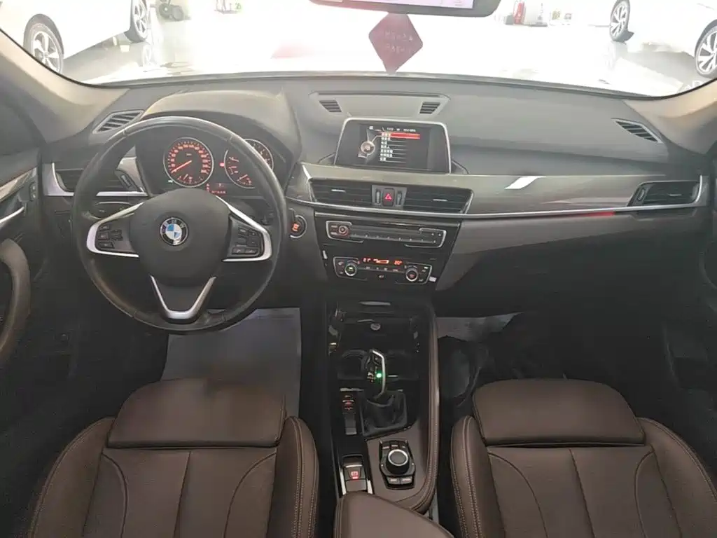 BMW X1 — миниатюра 10