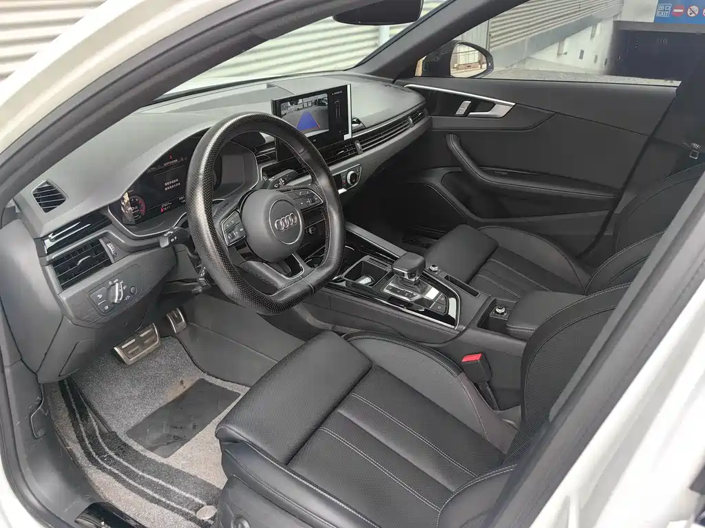 Audi A4L 2024 40 TFSI Luxury