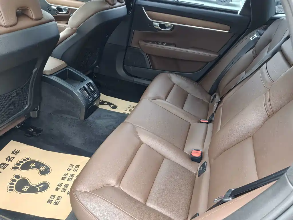 Volvo S90 — миниатюра 16