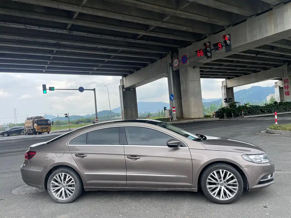 Volkswagen FAW - Passat CC CC 2016 1.8TSI Luxury