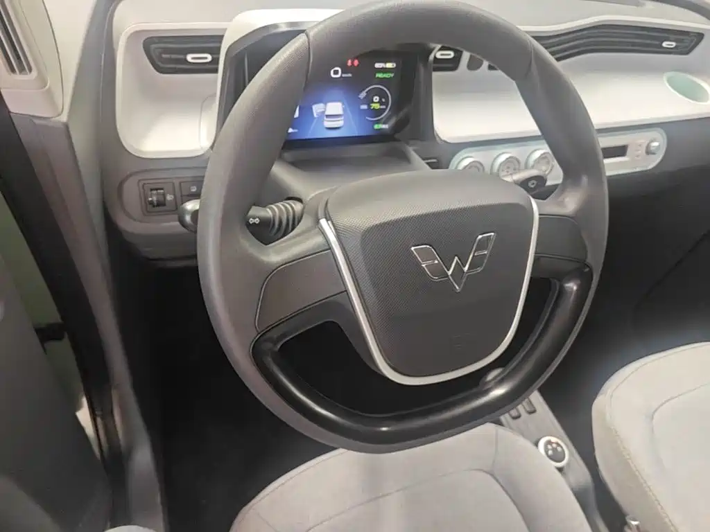 Wuling MINIEV — миниатюра 11