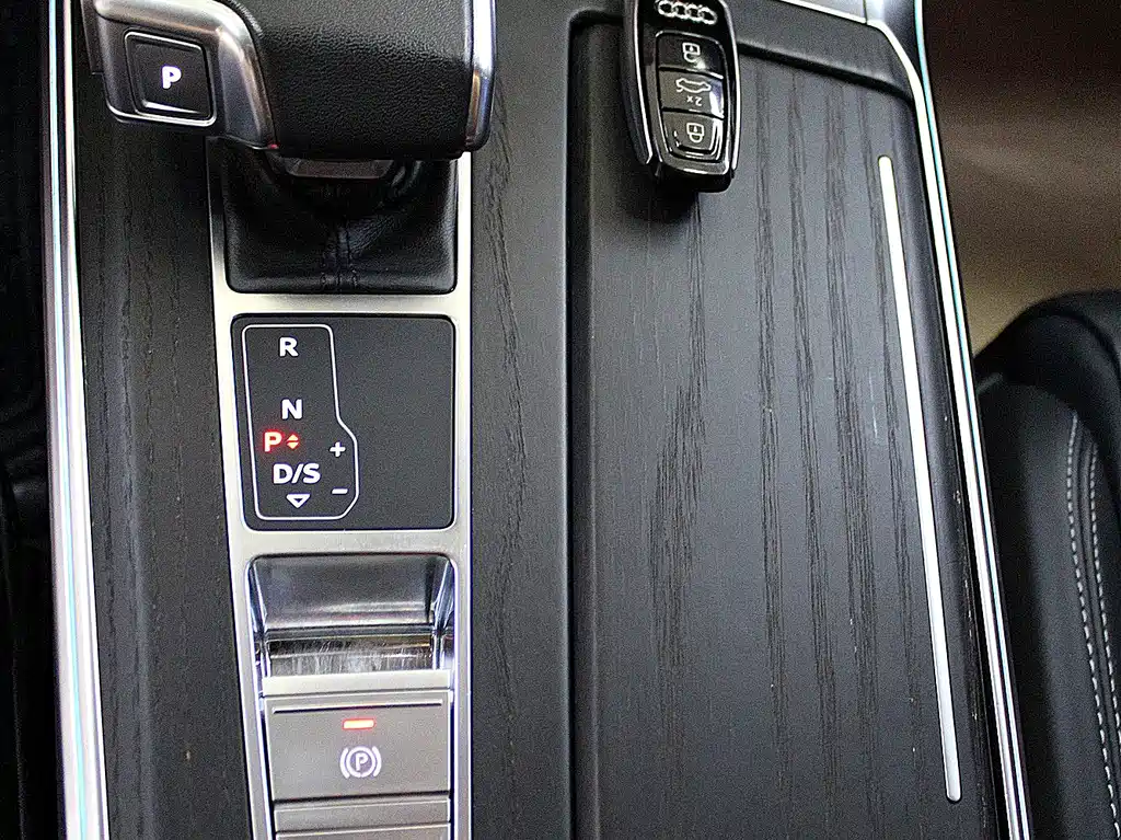 Audi A6L — миниатюра 12