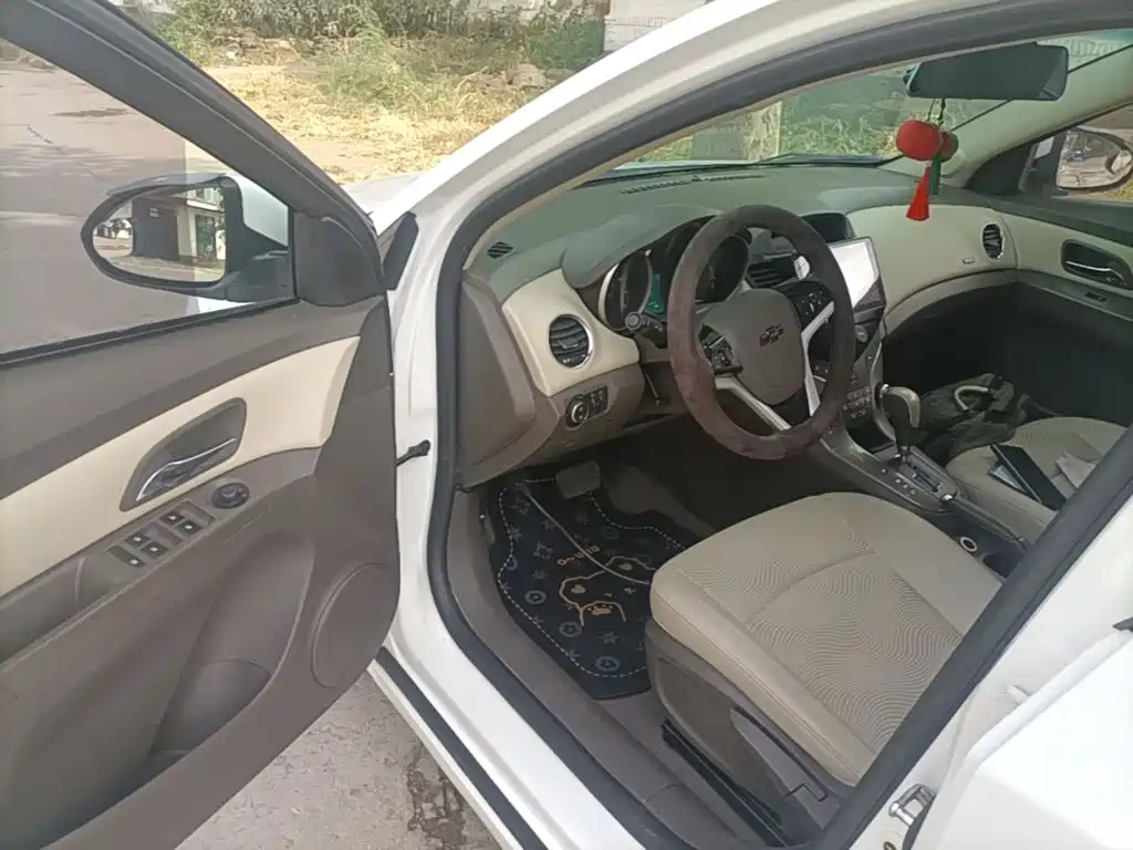 Chevrolet Cruze — миниатюра 16