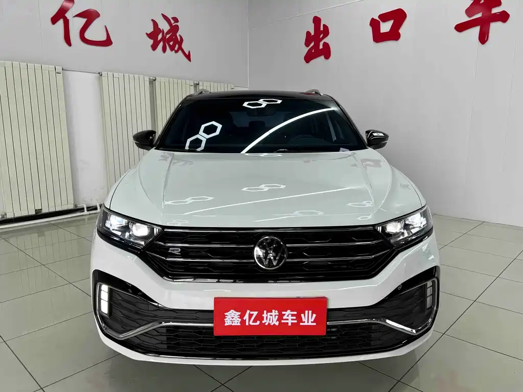 Volkswagen T-Roc — миниатюра 2
