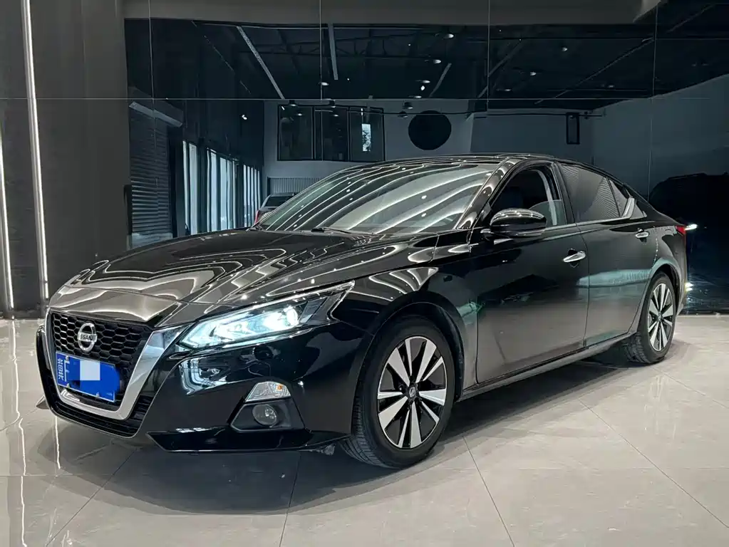 Купить Nissan Teana