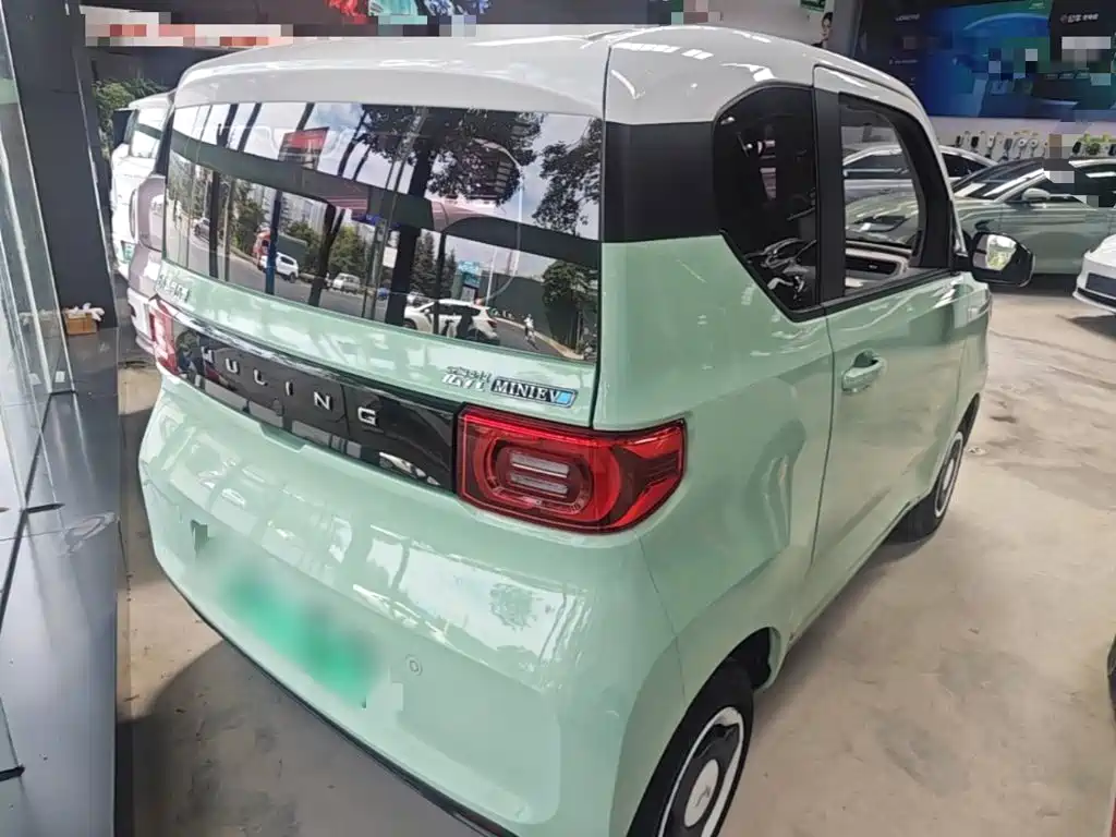 Wuling MINIEV — миниатюра 7