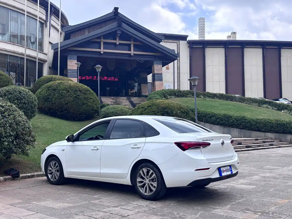 Buick Excelle — миниатюра 6