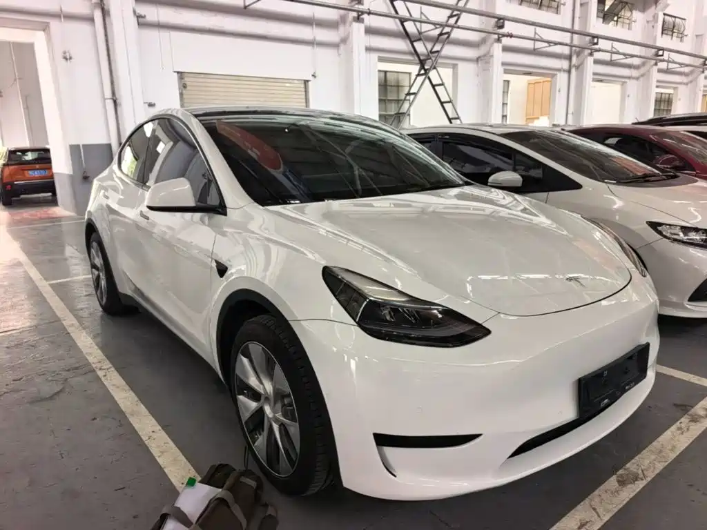 Tesla Model Y 2022 — фото 3