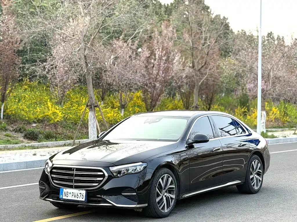 Mercedes-Benz E-Class 2024