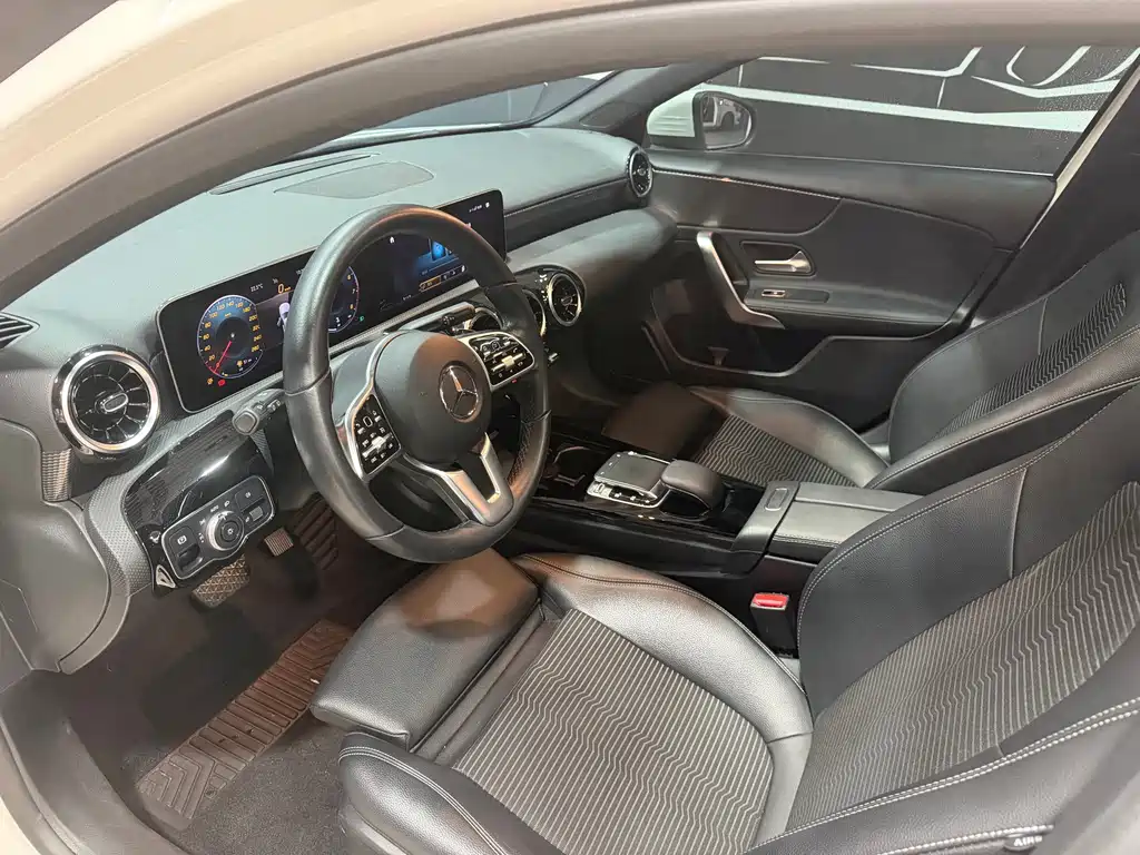 Mercedes-Benz A-Class (Import) — миниатюра 9