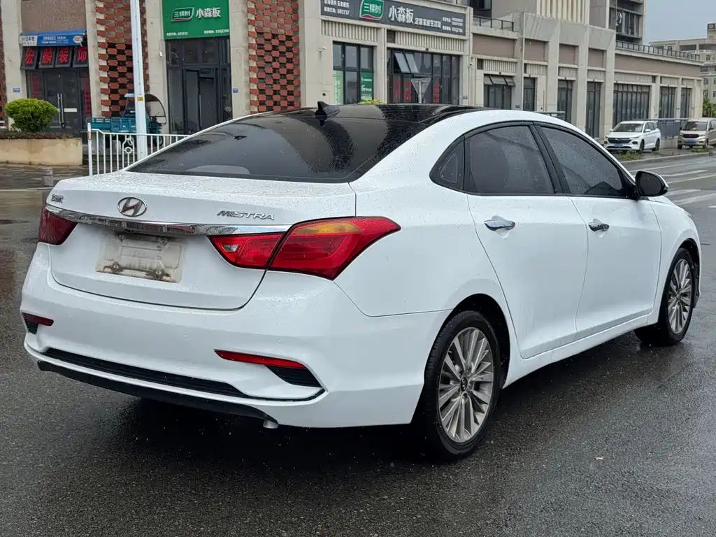 Hyundai Mistra — миниатюра 9