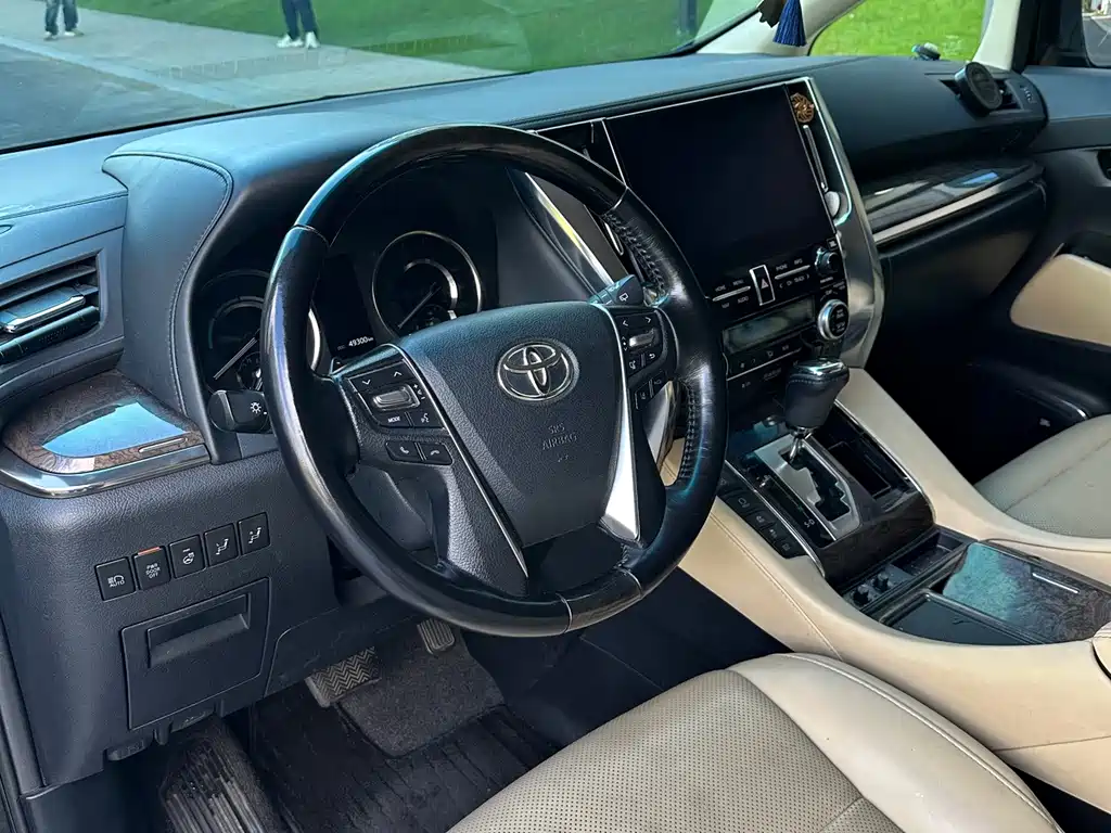 Toyota Alphard 2021 — фото 9