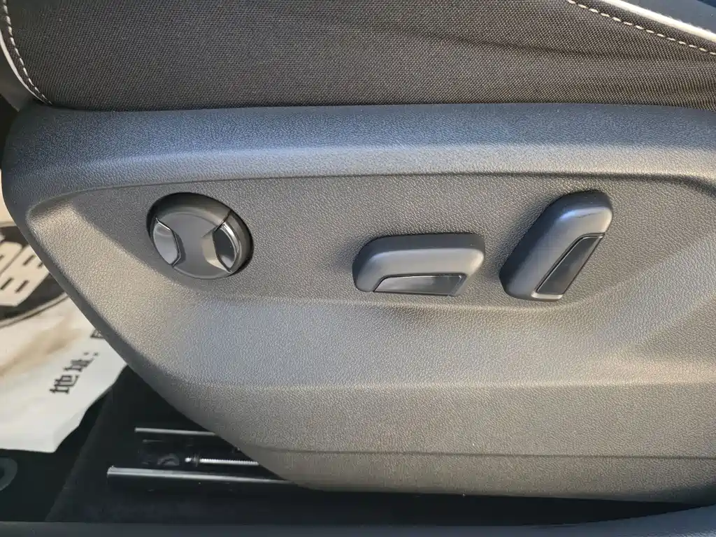 Volkswagen T-Roc — миниатюра 6