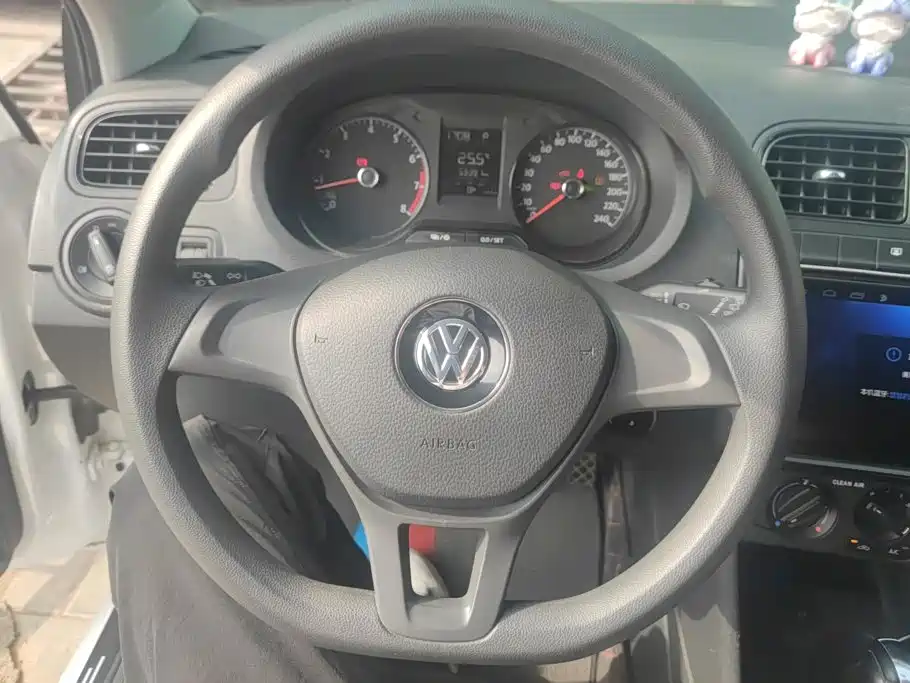 Volkswagen Polo — миниатюра 15