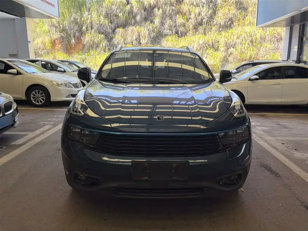Lynk & Co 01 2017 2.0T Pro