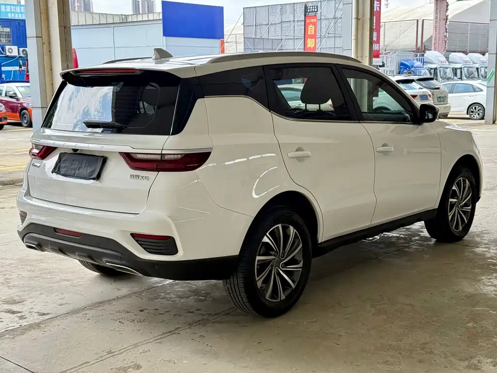 Geely Vision X6 — миниатюра 5