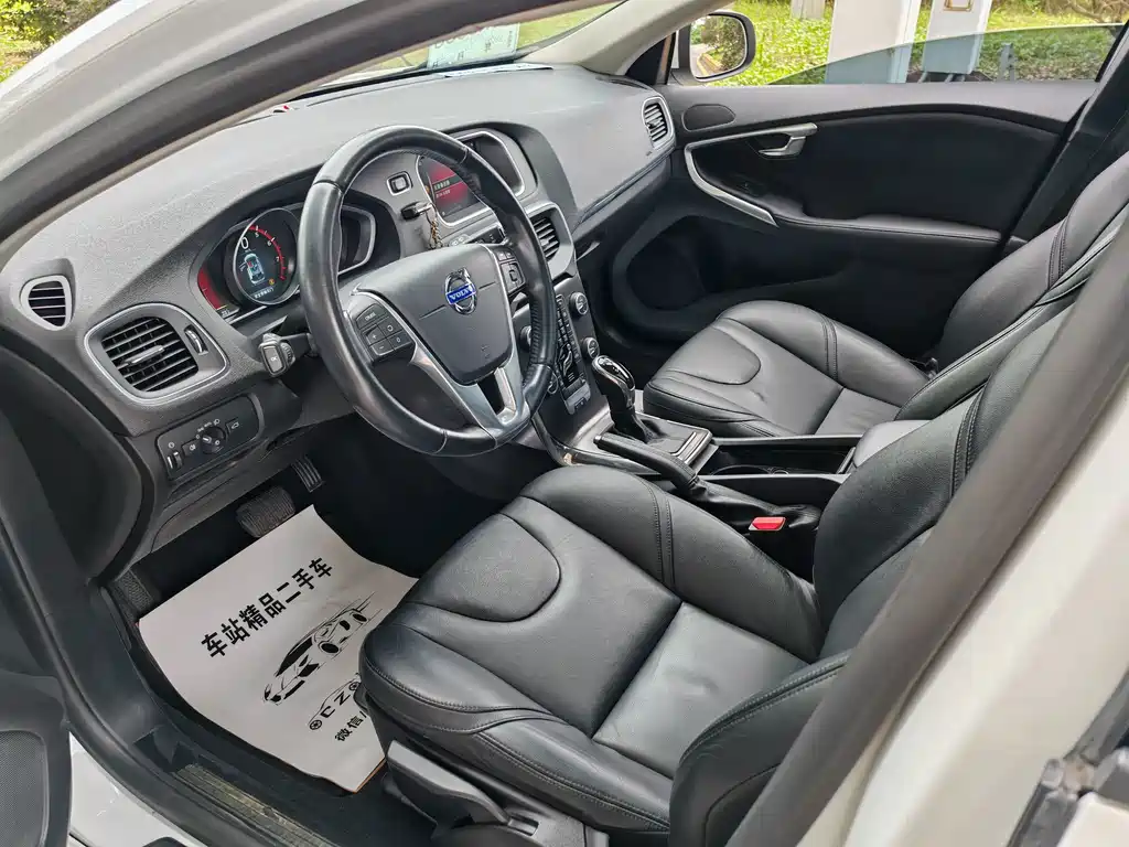 Volvo V40 — миниатюра 3
